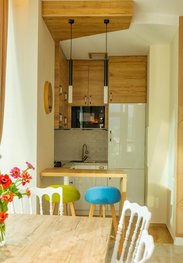 Entire Flat With City Skyline View - Two Bedrooms Batoemi Buitenkant foto