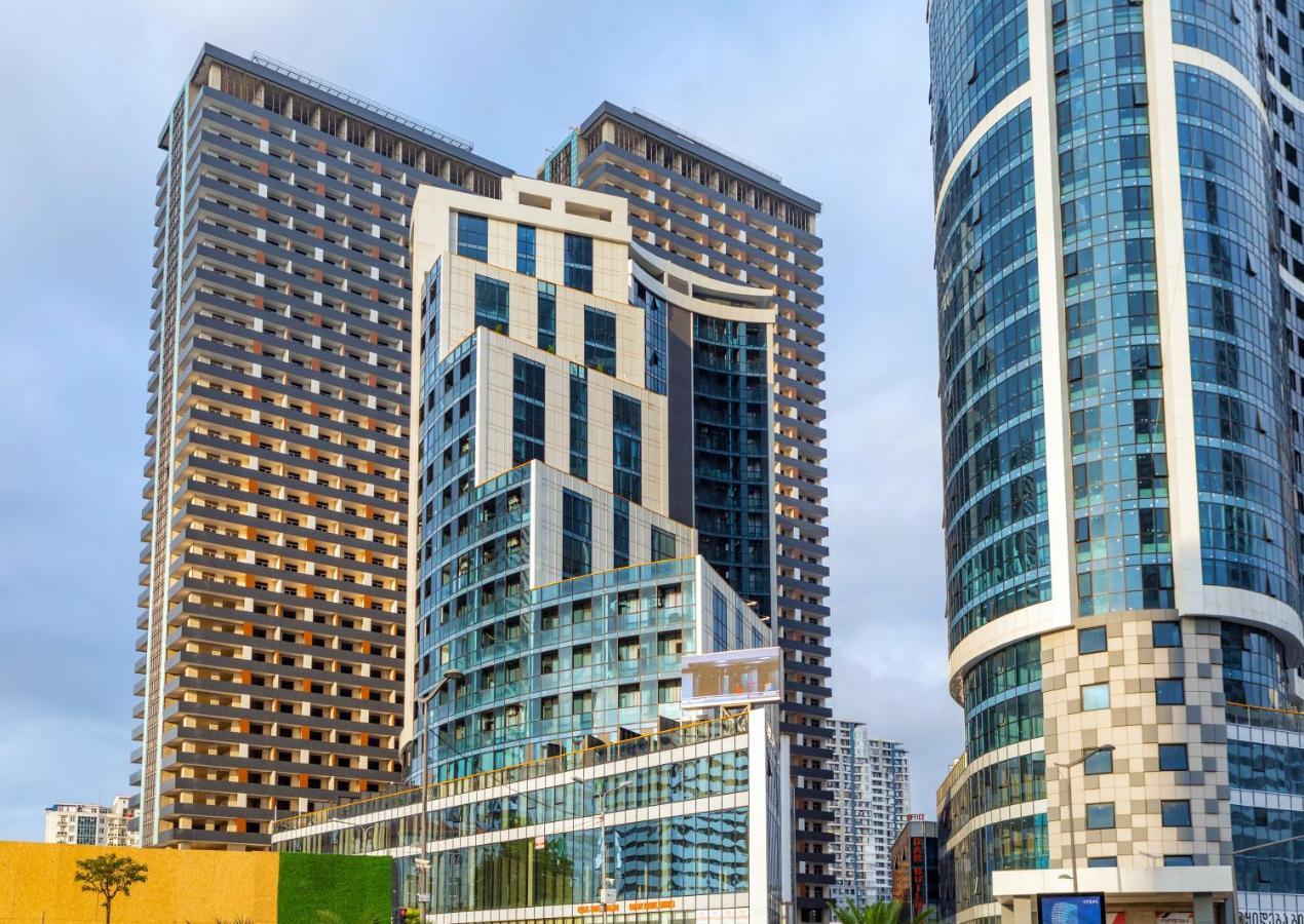 Entire Flat With City Skyline View - Two Bedrooms Batoemi Buitenkant foto
